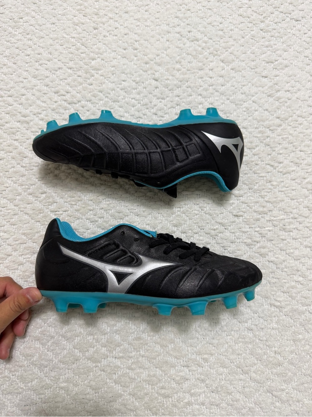 Mizuno Rebula V3 Jr. Made in Indonesia Soccer Cleats Kids Size 4 Like New